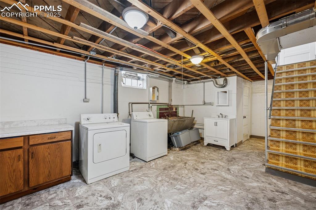 Image 19 of 30: Basement