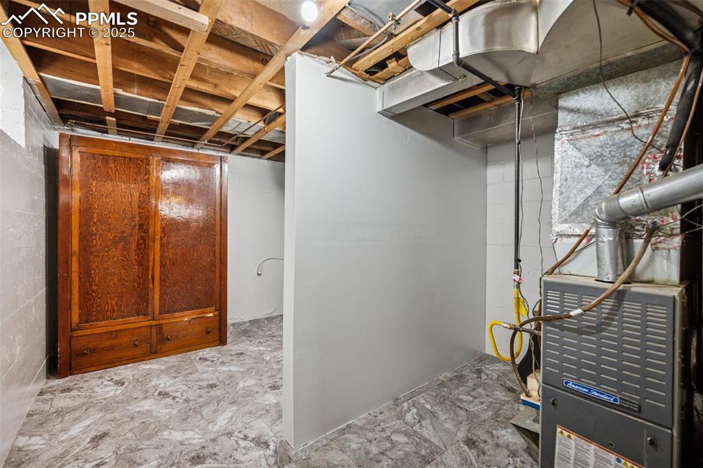 Image 21 of 30: Basement