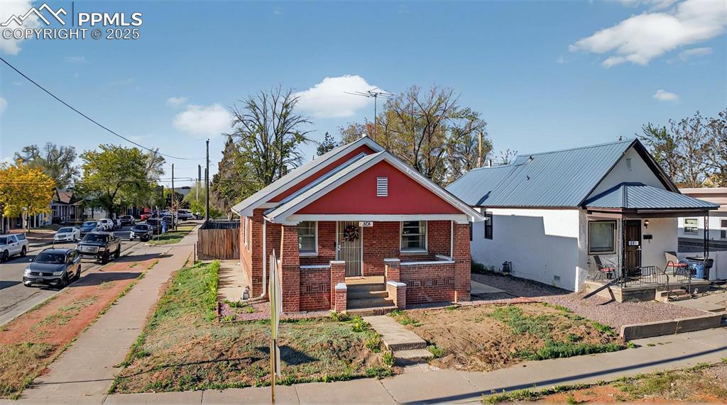 Image 9 of 30: Front of Structure