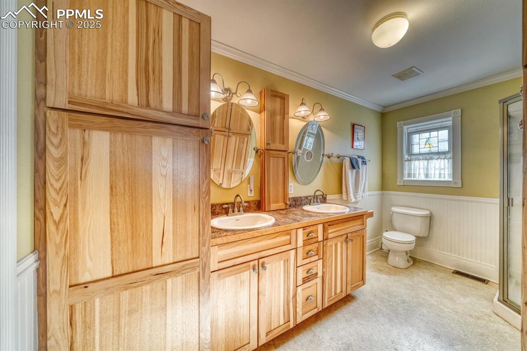 Image 23 of 46: Master Bathroom