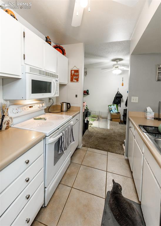 Image 21 of 36: Kitchen