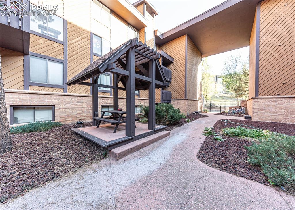 Image 34 of 36: Back of Structure