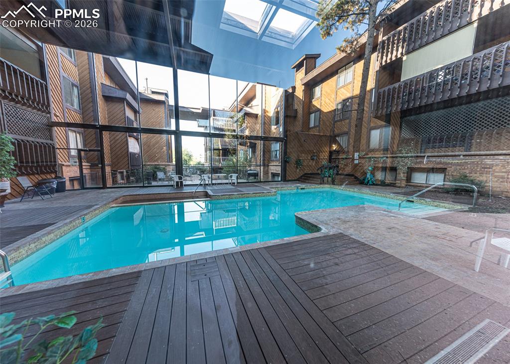 Image 35 of 36: Pool