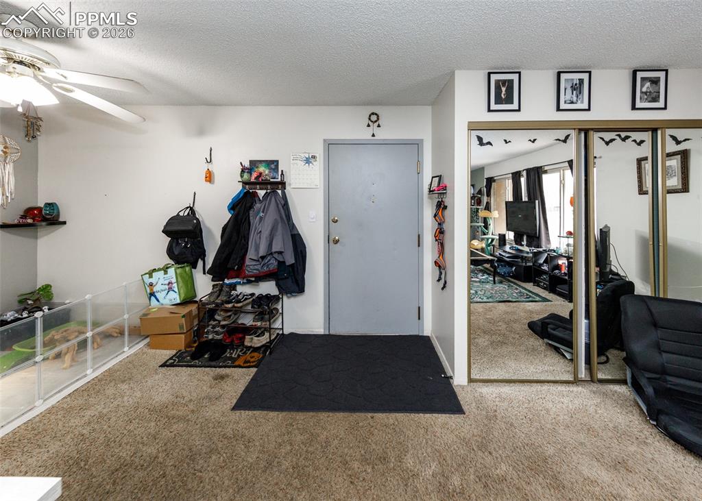 Image 4 of 36: Entry