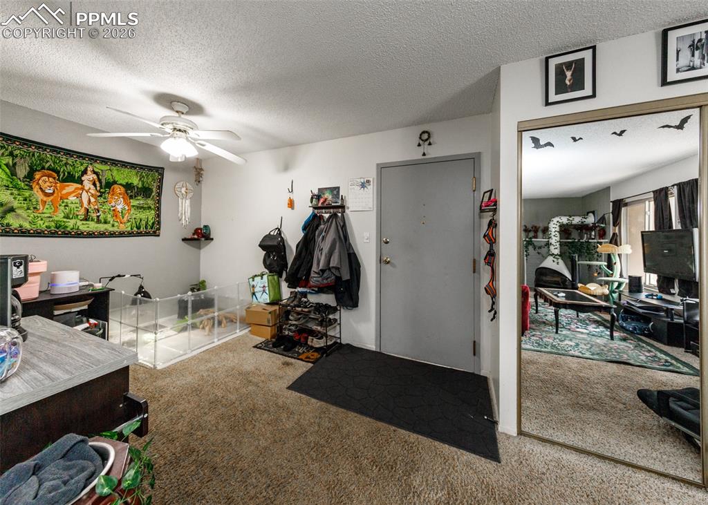 Image 5 of 36: Entry