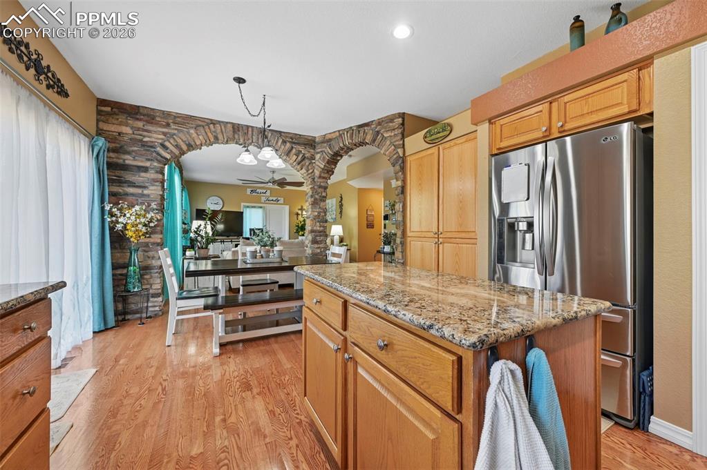 Image 11 of 50: Kitchen