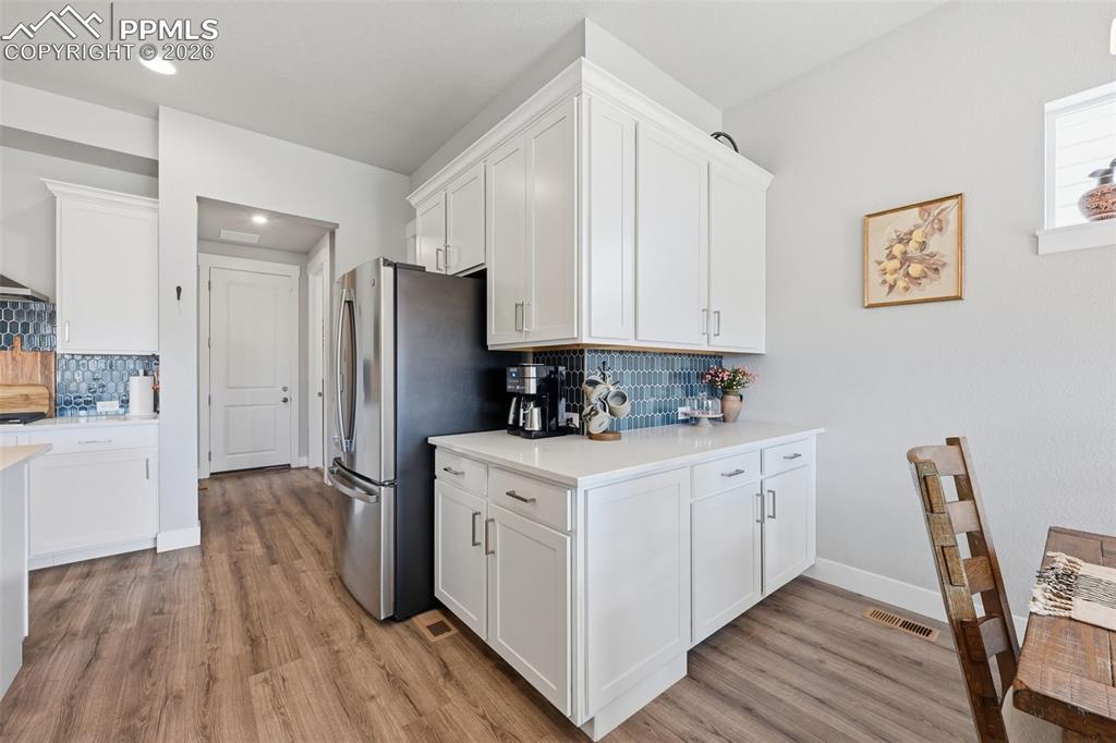 Image 10 of 42: Kitchen