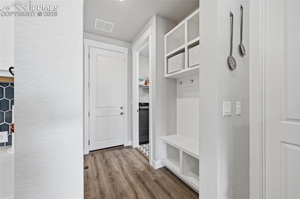 Image 16 of 42: Mud Room