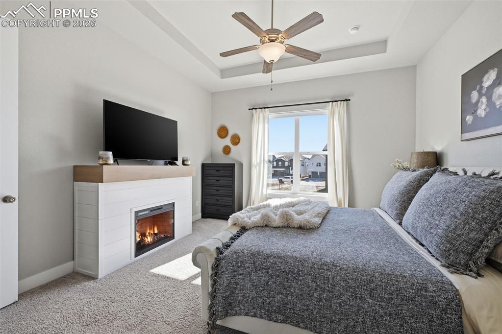 Image 25 of 42: Bedroom