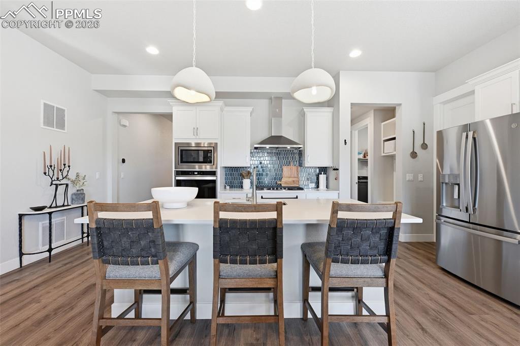 Image 6 of 42: Kitchen