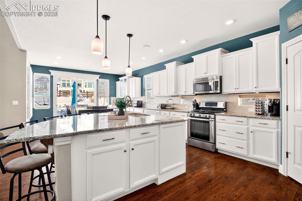 Image 12 of 50: Kitchen