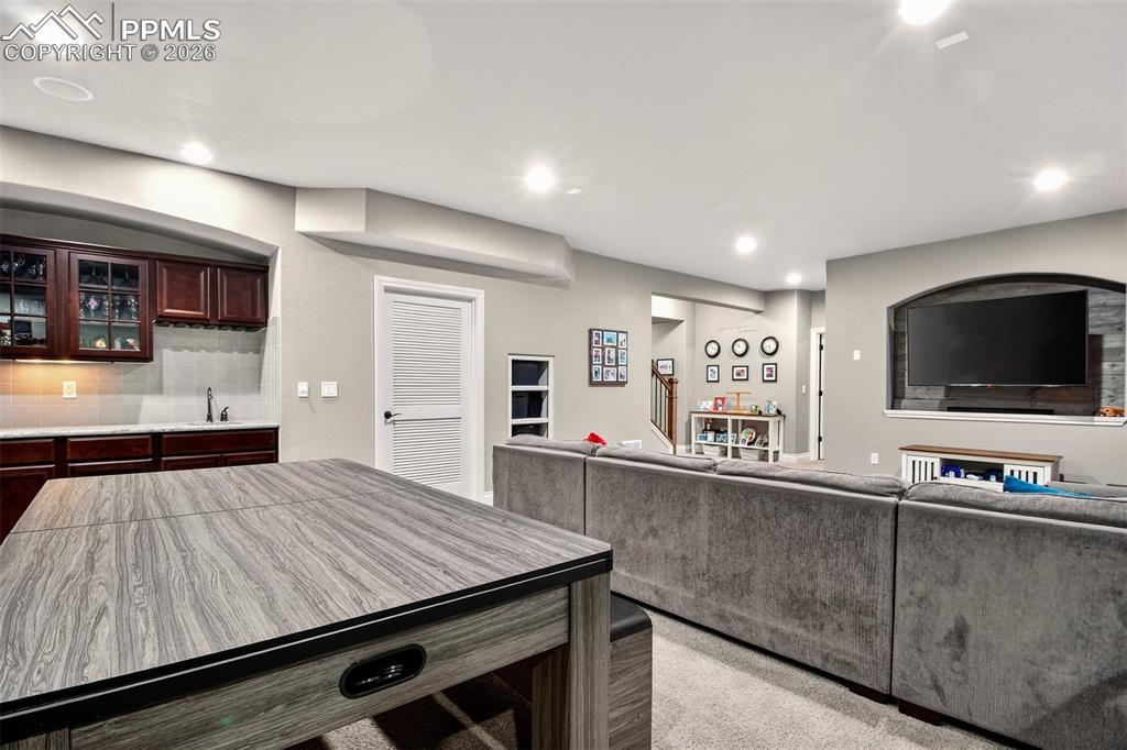 Image 35 of 50: Kitchen