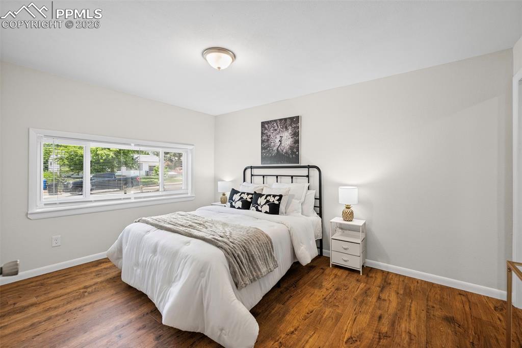 Image 8 of 22: Bedroom