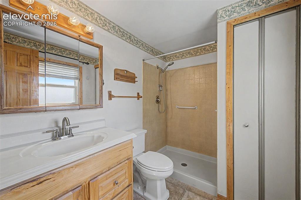 Image 27 of 37: Master Bathroom