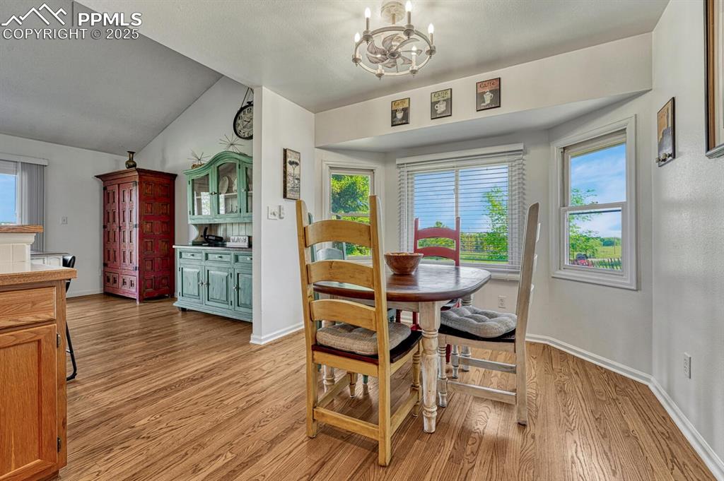 Image 12 of 49: Dining Area