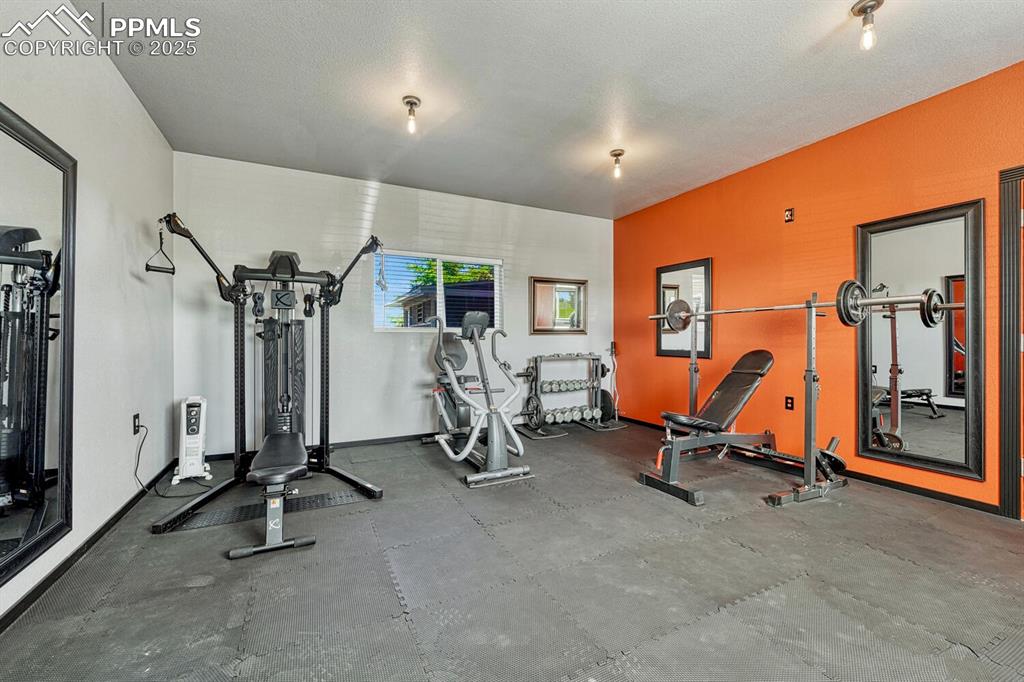 Image 34 of 49: Exercise Room