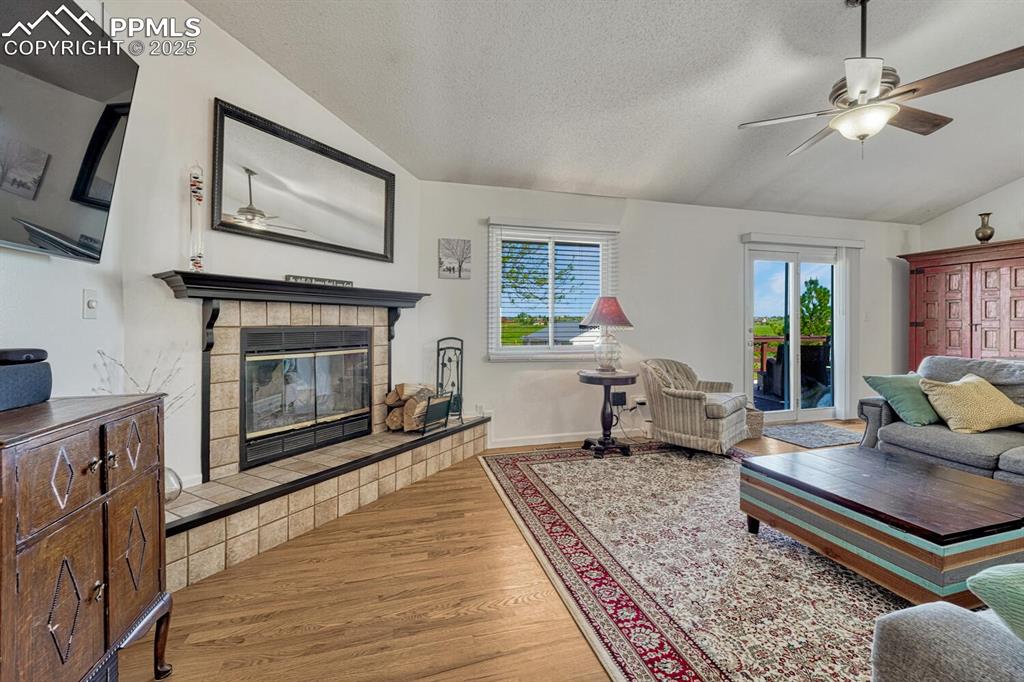 Image 6 of 49: Living Room