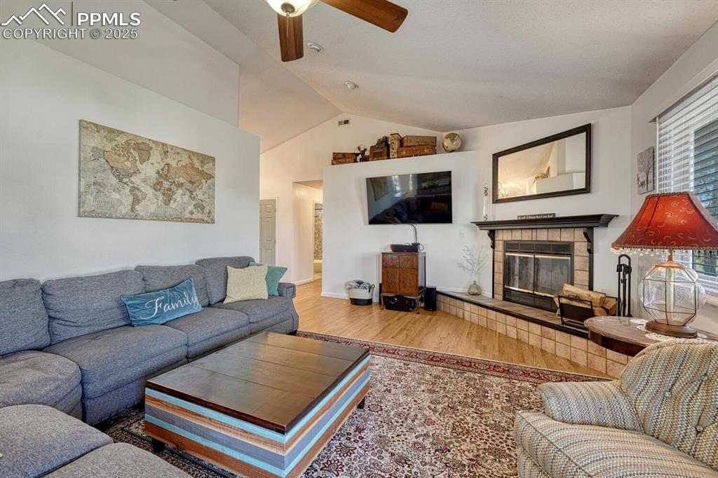Image 8 of 49: Living Room