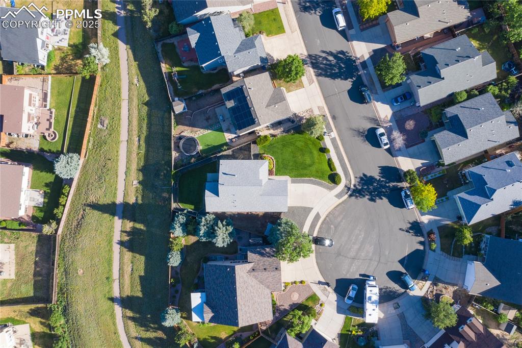 Image 31 of 35: View of property location on the cul-de-sac with nearby suburban area and s