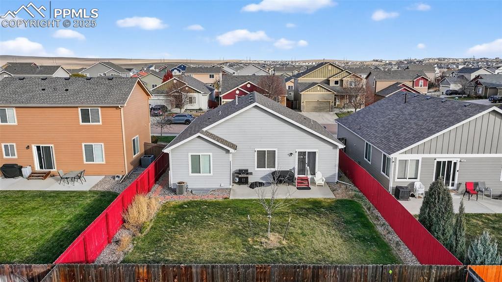 Image 19 of 31: Back of Structure