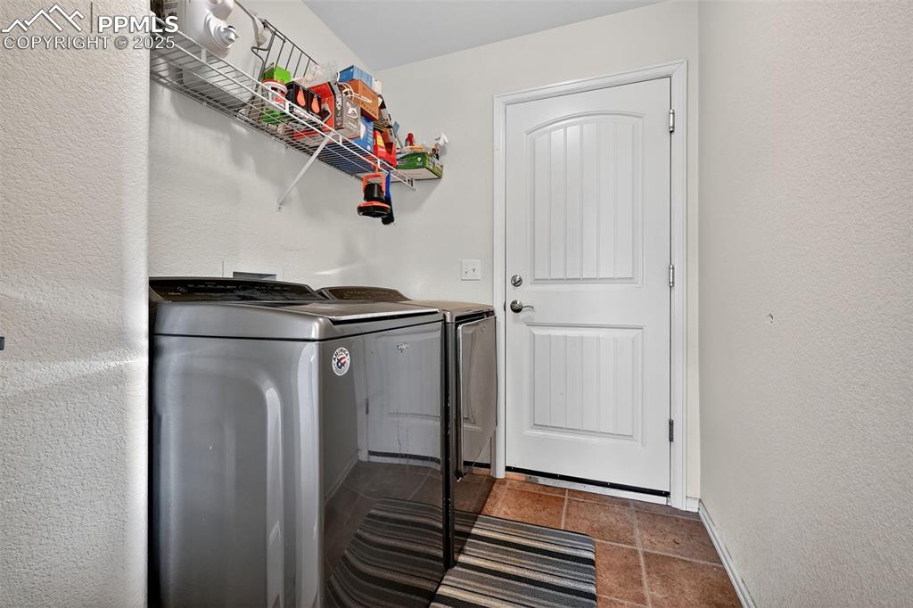 Image 23 of 31: Laundry