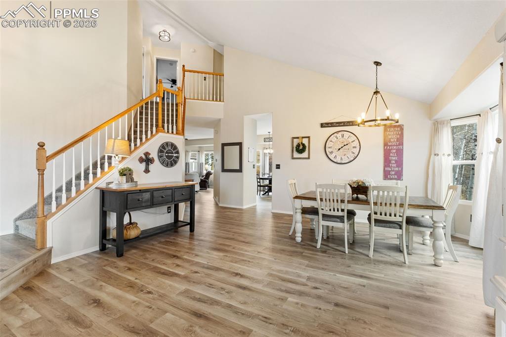 Image 19 of 46: Living Room