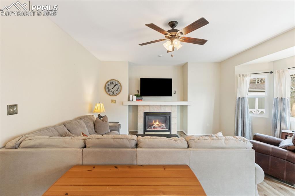 Image 20 of 46: Family Room