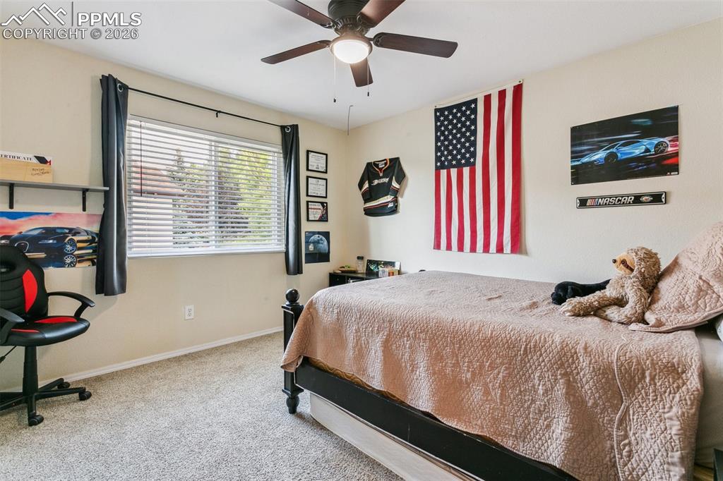 Image 31 of 46: Bedroom