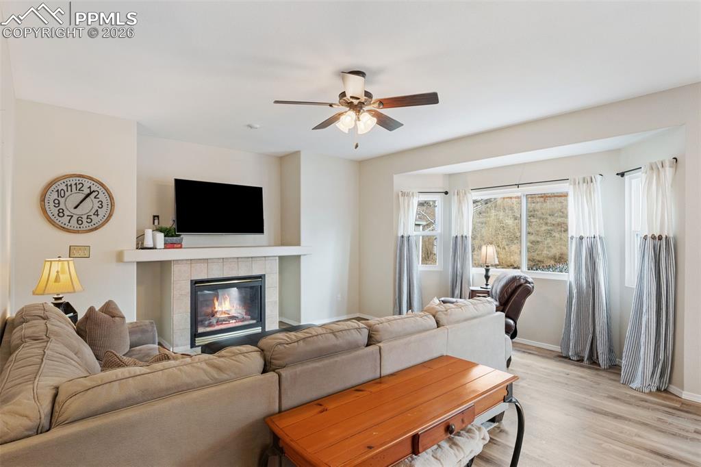 Image 4 of 46: Family Room