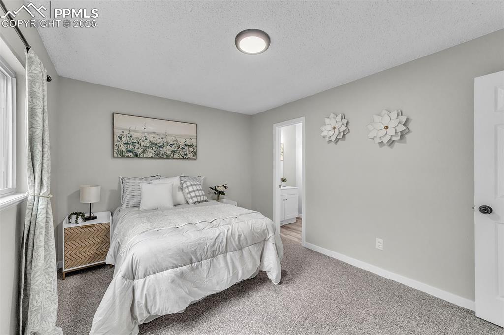 Image 14 of 30: Bedroom