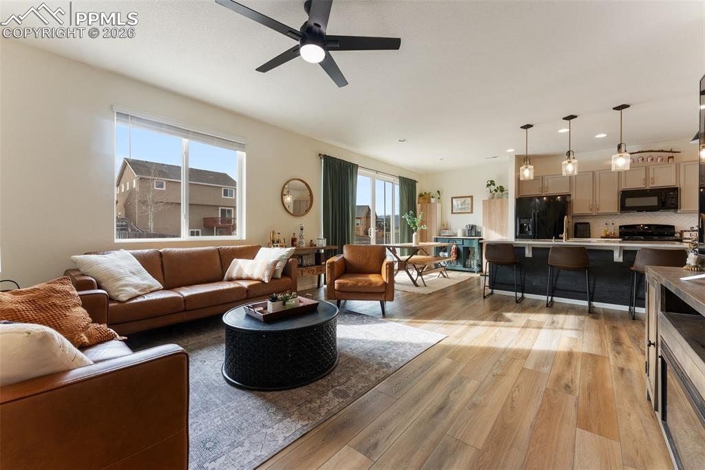 Image 5 of 47: Living Room