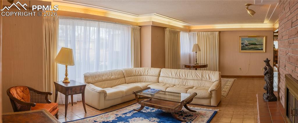 Image 12 of 44: Living Room