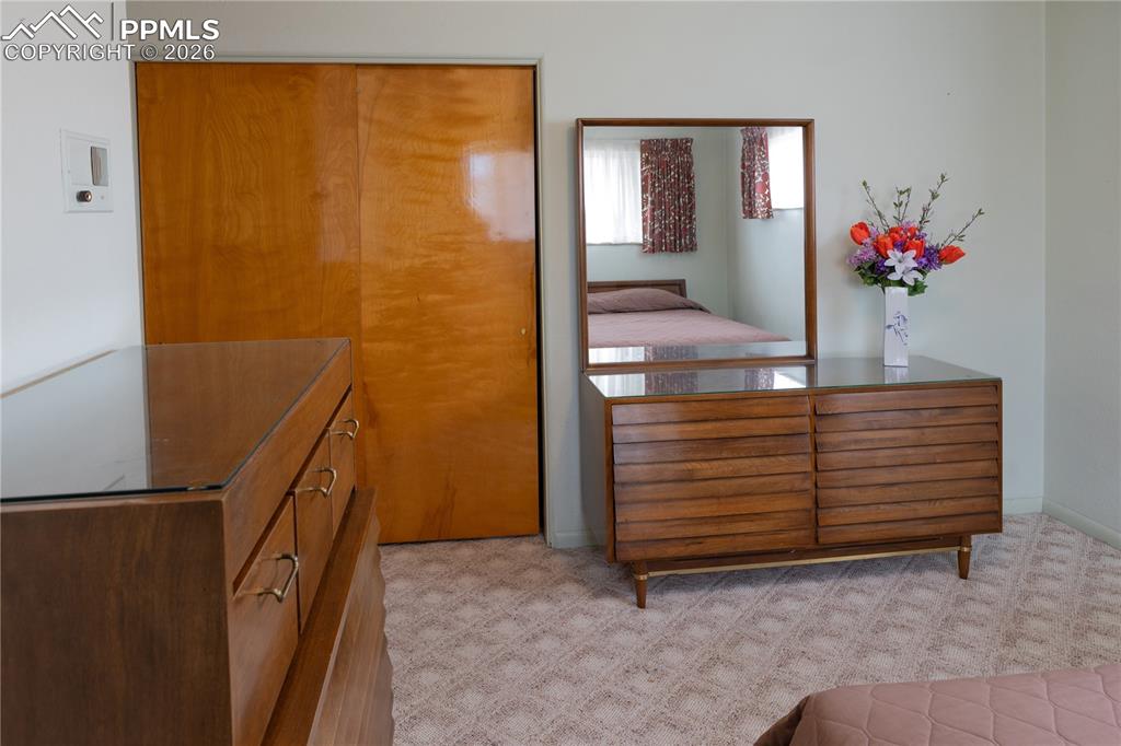 Image 33 of 44: Bedroom