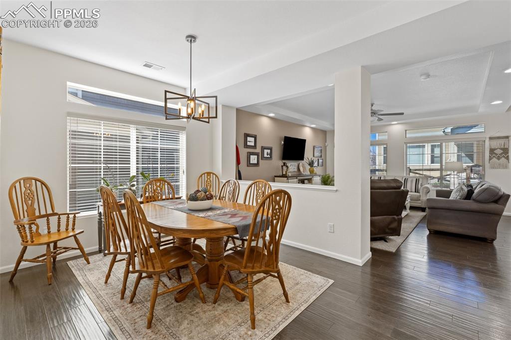 Image 11 of 35: Dining Room