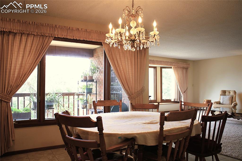 Image 6 of 40: Dining Room