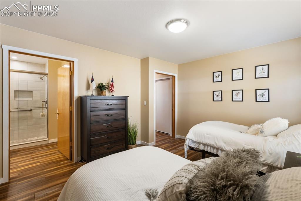 Image 24 of 34: Bedroom