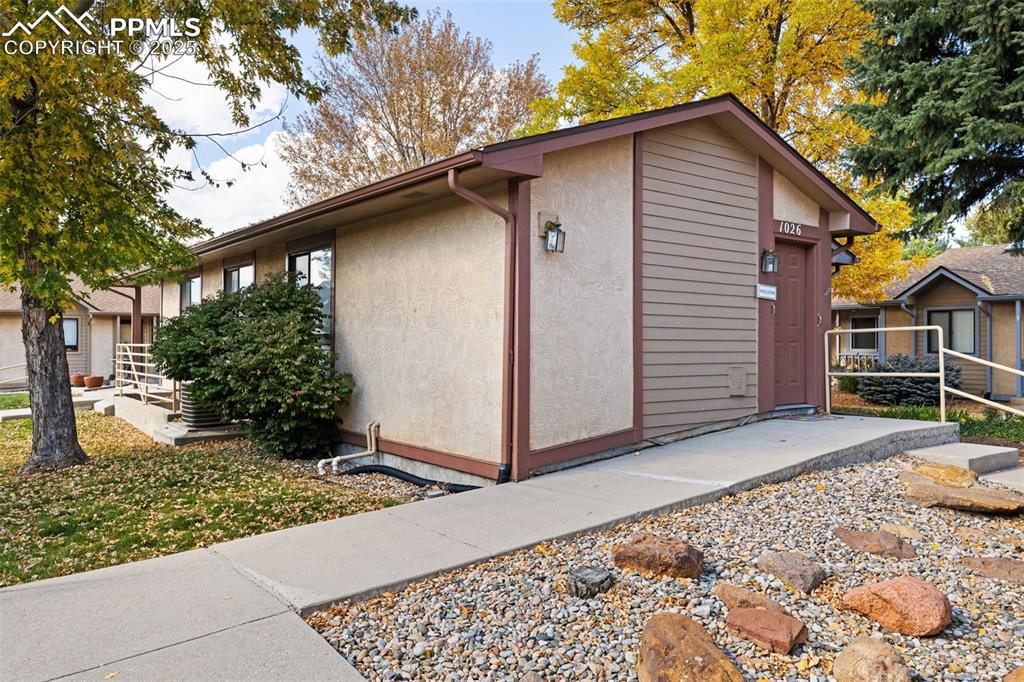 Image 34 of 34: Clubhouse