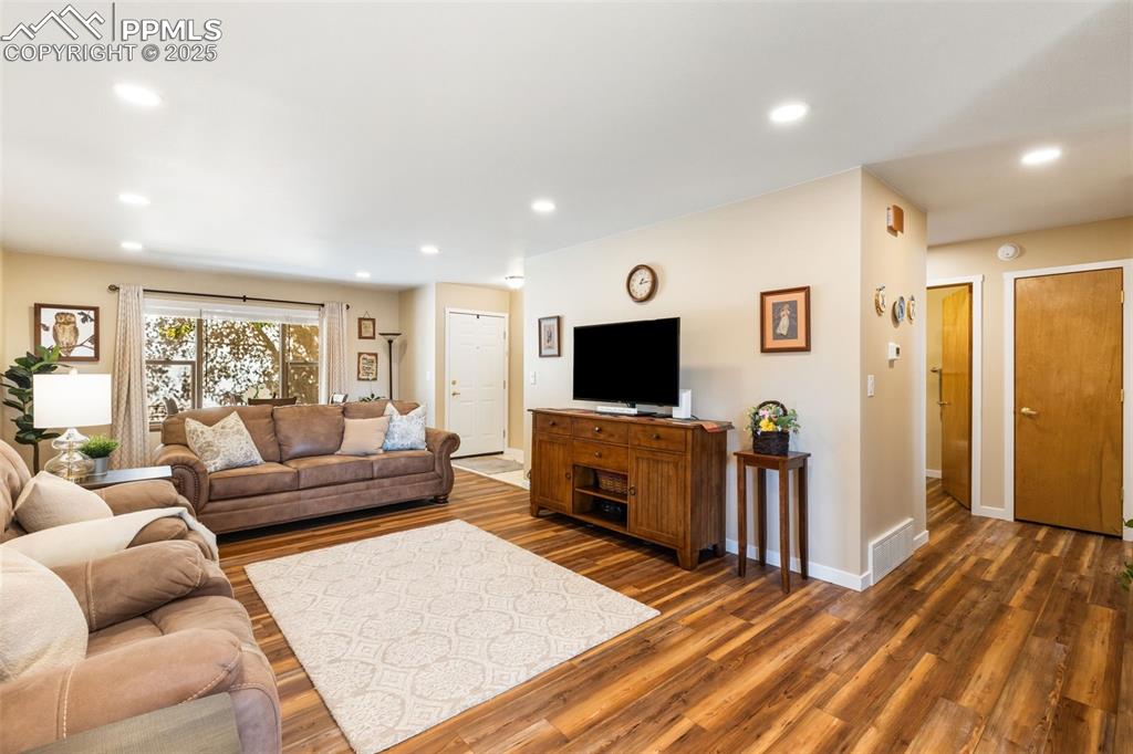 Image 5 of 34: Living Room