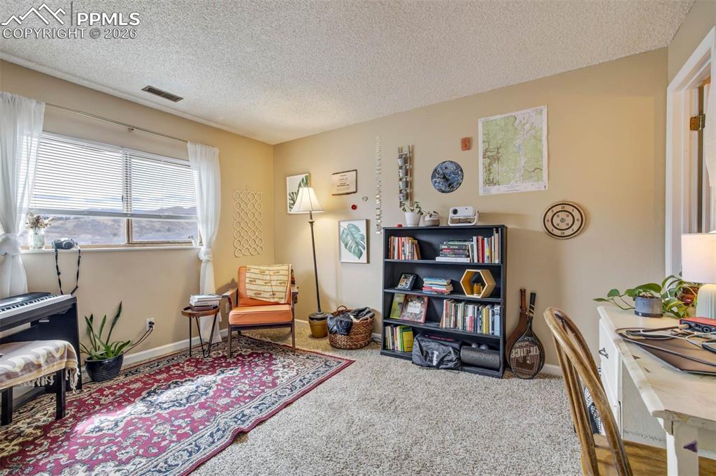 Image 18 of 50: Unit C