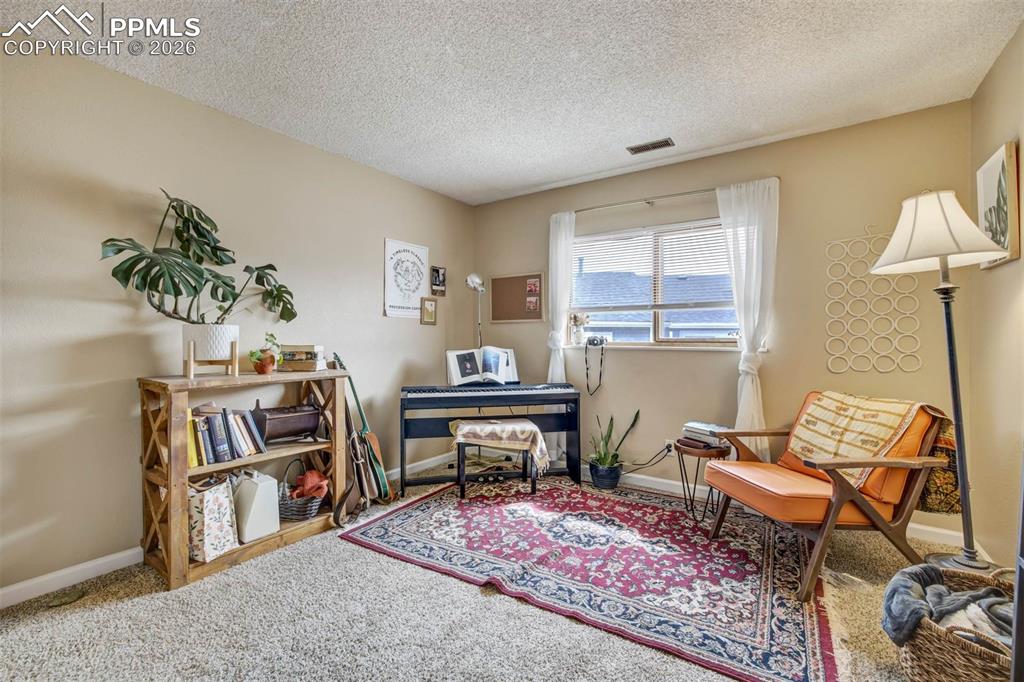 Image 19 of 50: Unit C