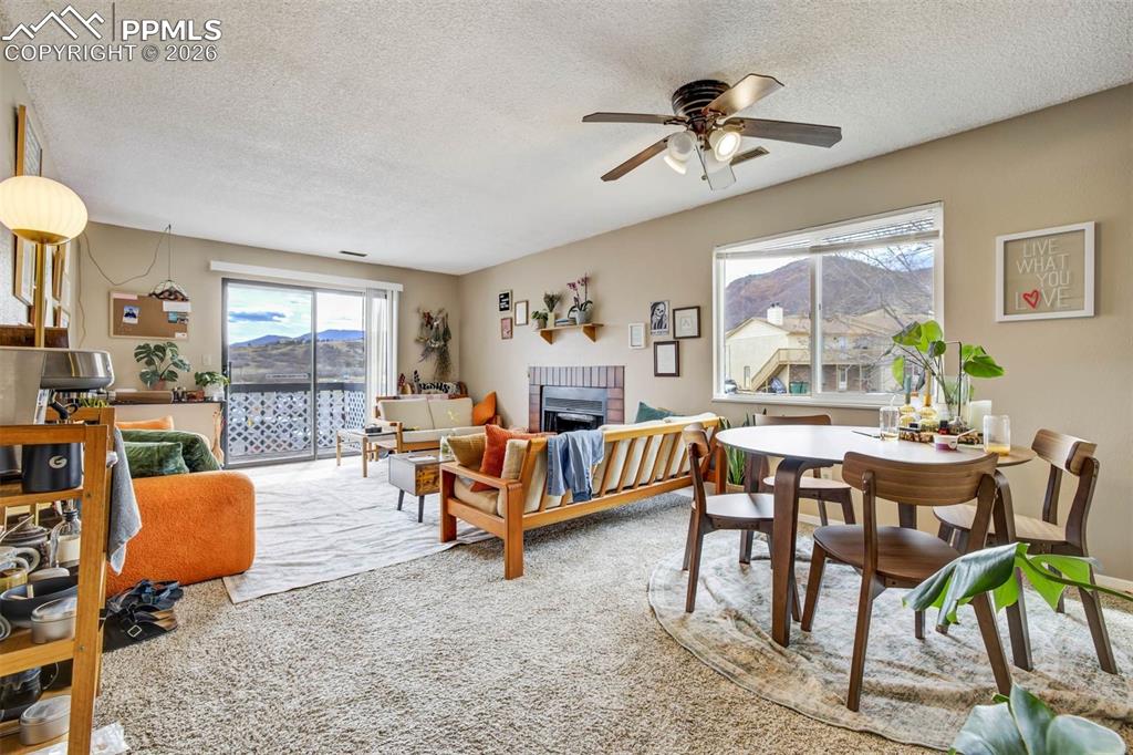 Image 28 of 50: Unit D