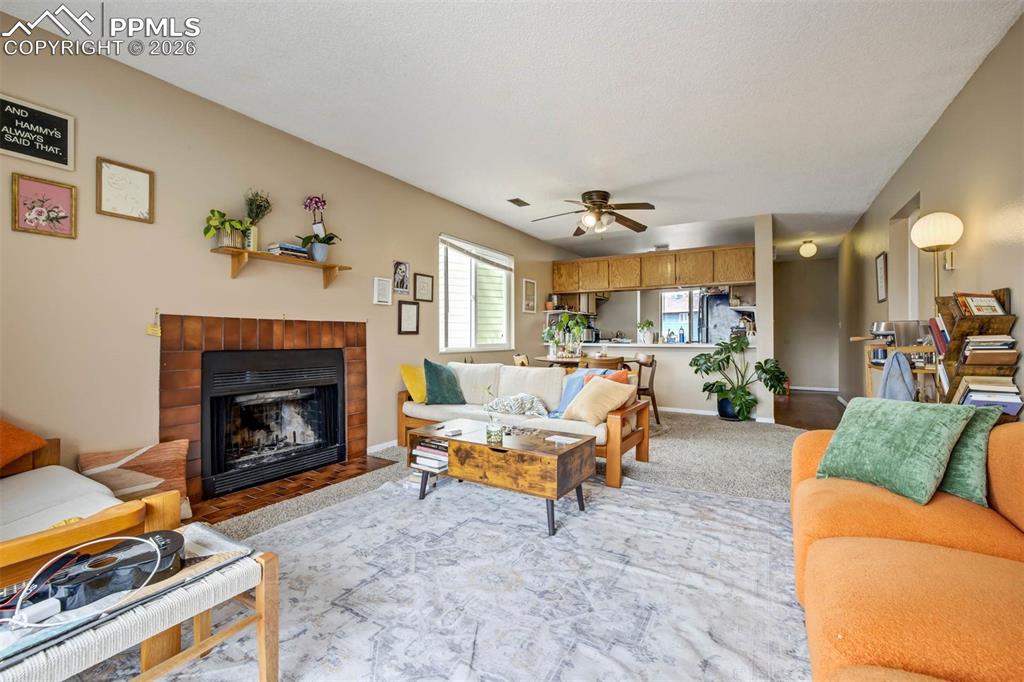 Image 31 of 50: Unit D