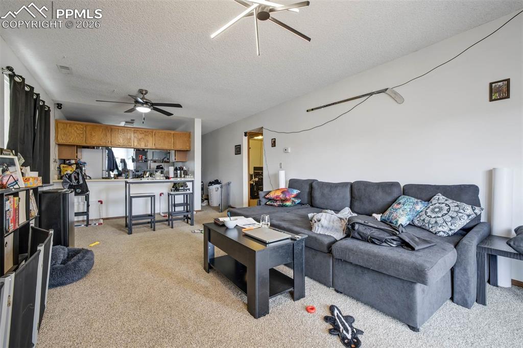 Image 47 of 50: Unit B