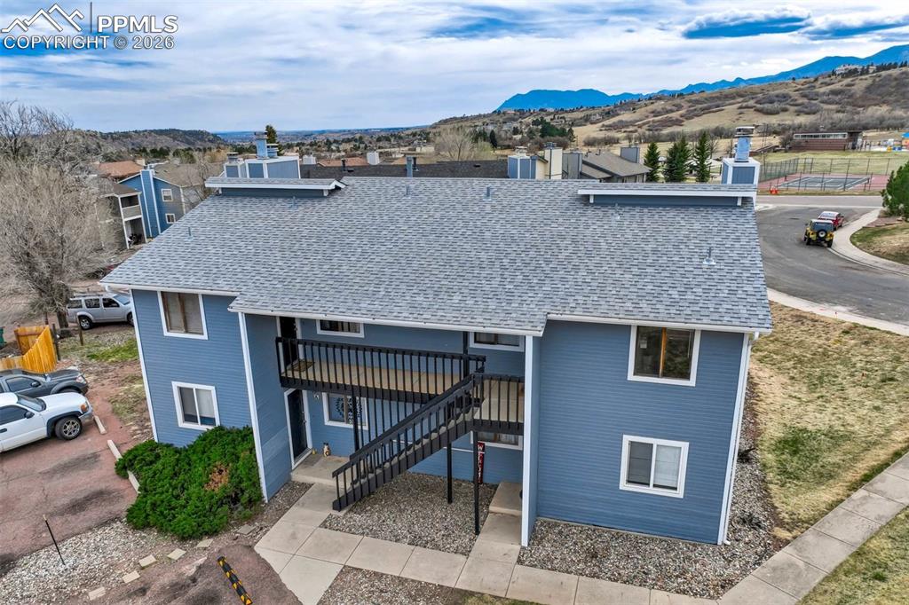 Image 5 of 50: Front of Structure