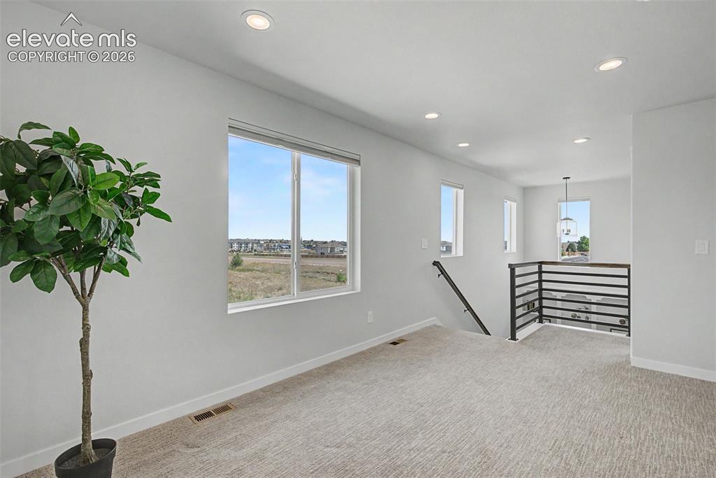 Image 19 of 46: Loft