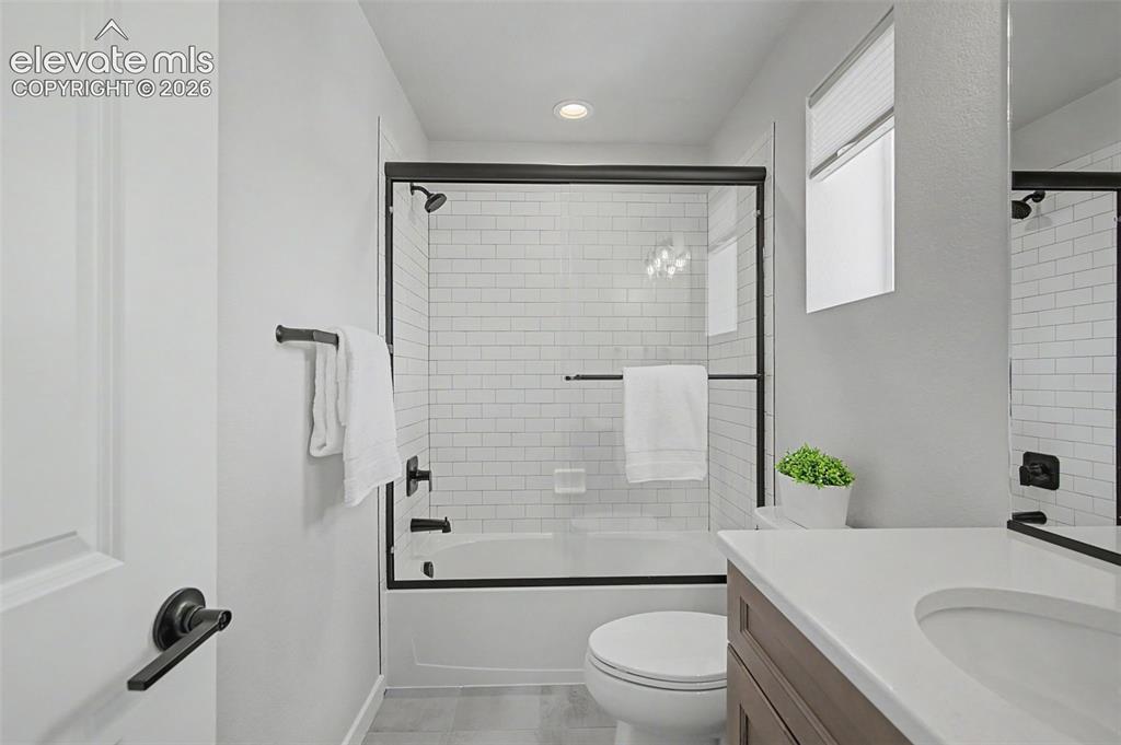 Image 38 of 46: Bathroom