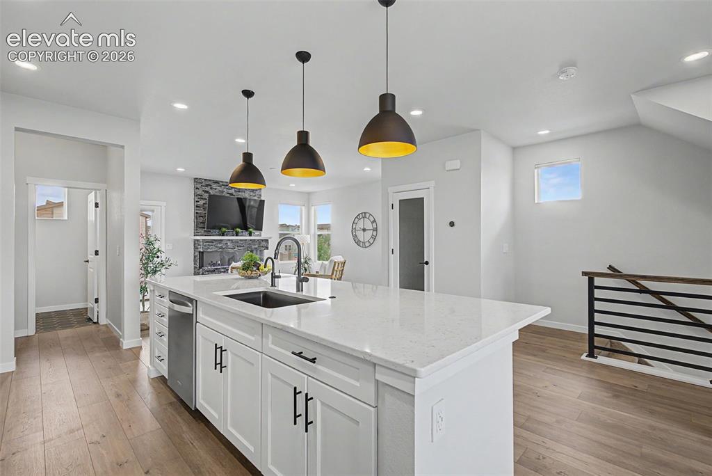 Image 9 of 46: Kitchen