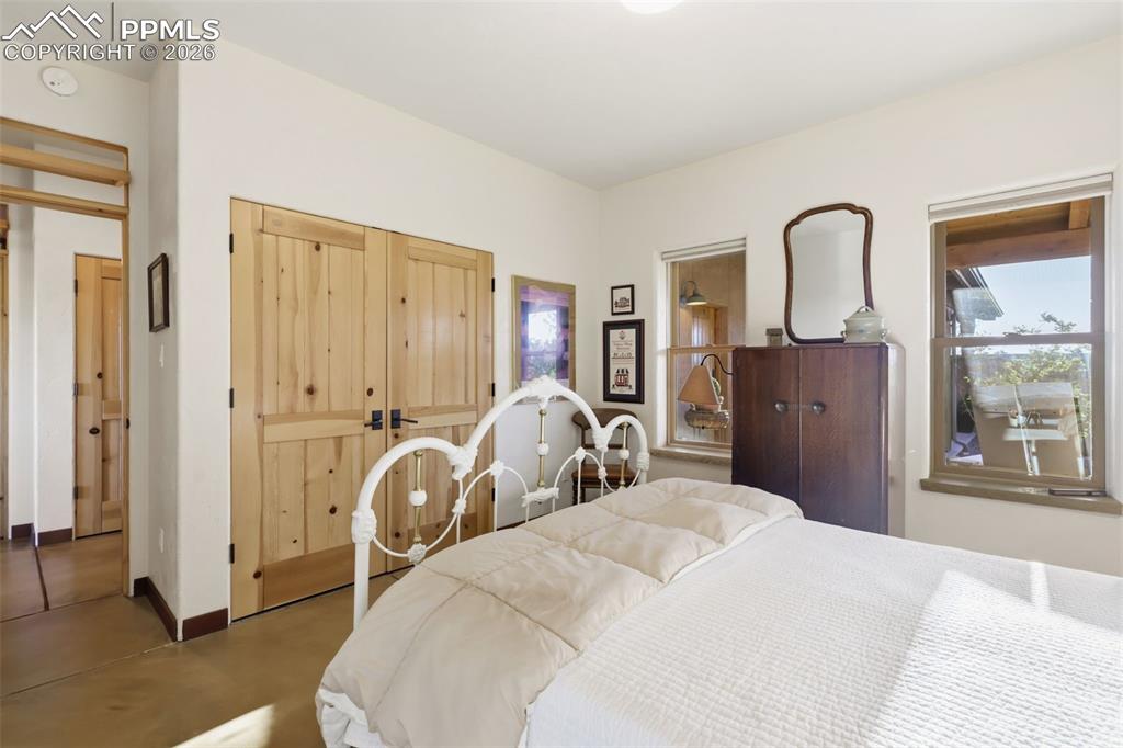 Image 30 of 45: Bedroom