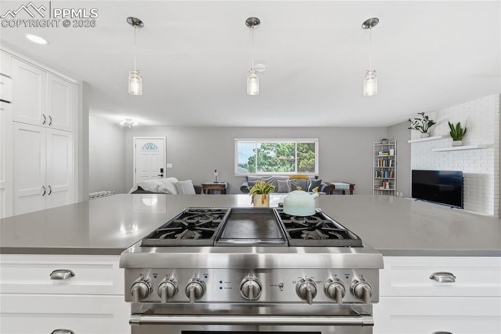 Image 12 of 42: Kitchen