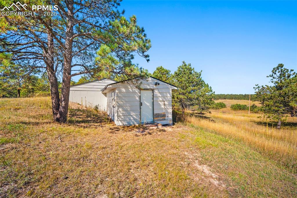 Image 36 of 50: Out Buildings